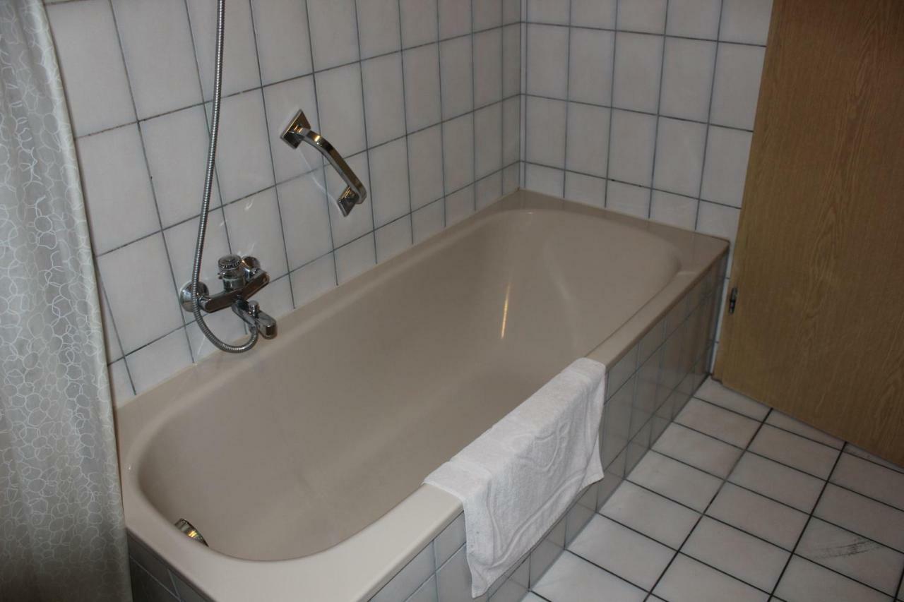 Ferienwohnungen Goldbach 1. Stock Регенсбург Екстериор снимка